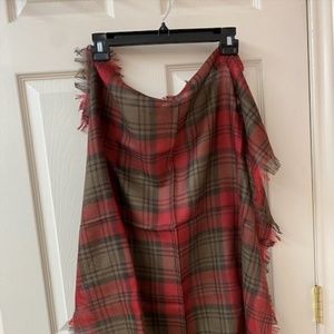 Red and gray-green tartan scarf, 100% pure wool